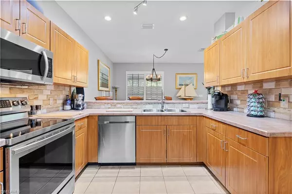 Naples, FL 34119,14705 Sutherland AVE #102