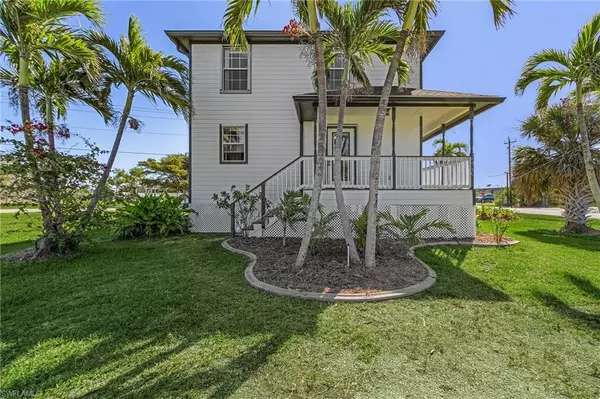 2420 Poinciana AVE, St. James City, FL 33956