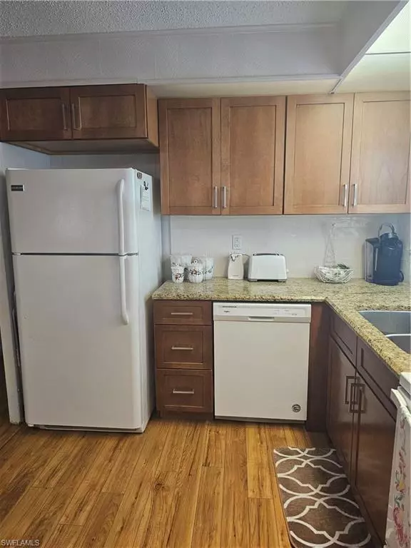 Alva, FL 33920,4 Elder ST