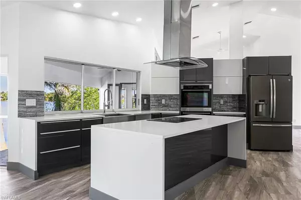 Fort Myers, FL 33908,5030 Harborage DR