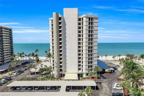 Naples, FL 34103,4005 Gulf Shore BLVD N #404