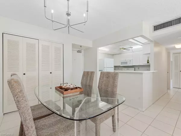 Marco Island, FL 34145,380 Seaview CT #1109