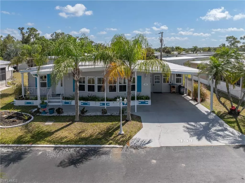 North Fort Myers, FL 33917,797 Roses LN