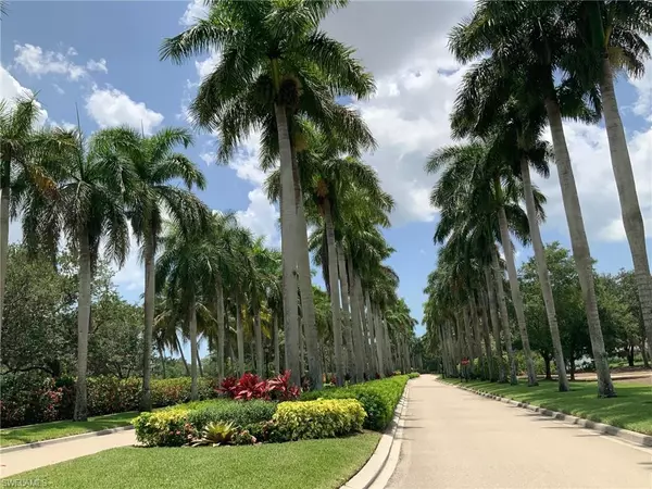Naples, FL 34109,2817 Tiburon Blvd E #101