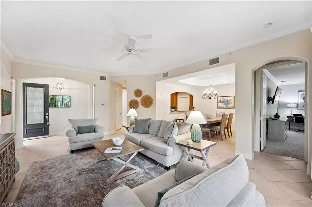 Naples, FL 34109,2817 Tiburon Blvd E #101