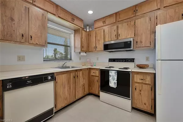 Naples, FL 34116,4146 27th CT SW #204