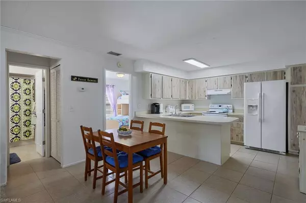 Cape Coral, FL 33909,1100 Pondella RD #916