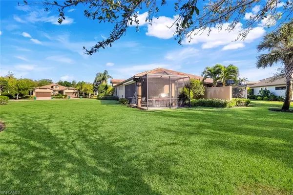 Naples, FL 34114,7176 Live Oak DR