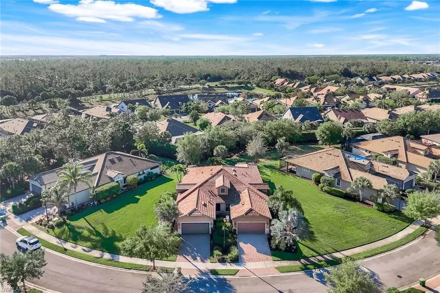 7176 Live Oak DR, Naples, FL 34114