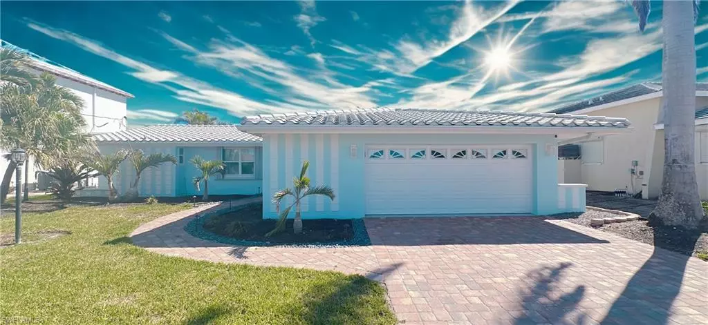 11 Palmview BLVD, Fort Myers Beach, FL 33931