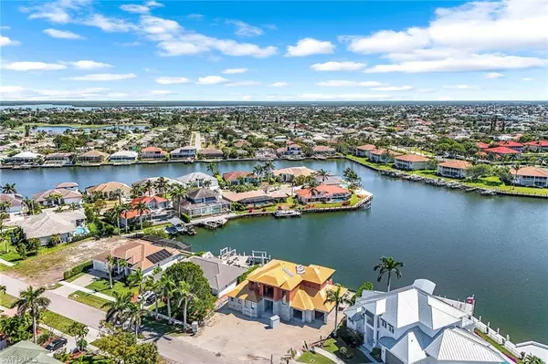 Marco Island, FL 34145,239 Bass CT