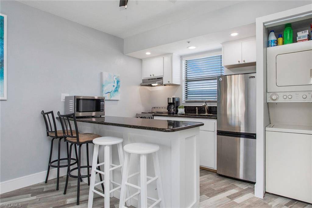 Marco Island, FL 34145,1023 Anglers CV #E504