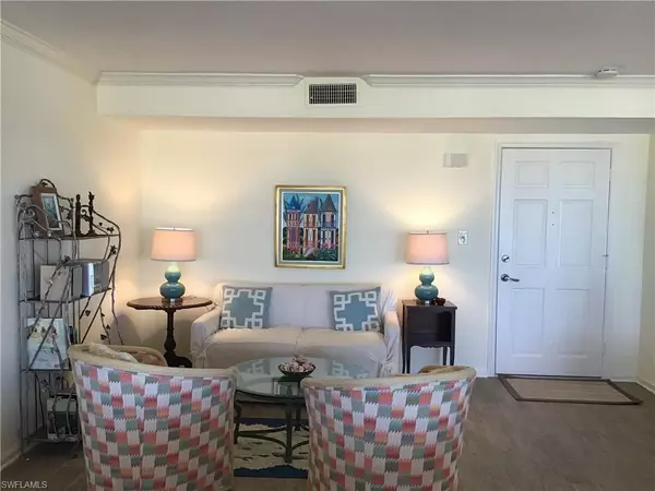 Naples, FL 34103,2600 Gulf Shore BLVD N #64