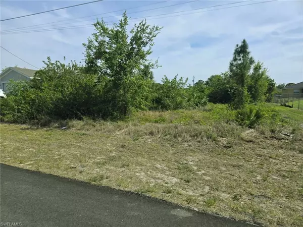 2611 2nd ST SW, Lehigh Acres, FL 33976
