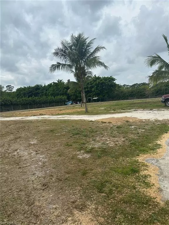 Loxahatchee, FL 33470,3525 D RD