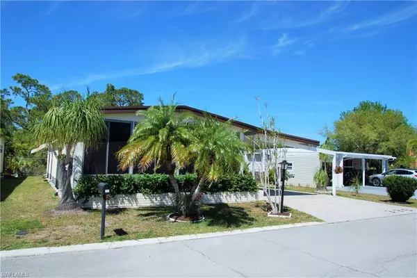 North Fort Myers, FL 33903,395 Snead DR