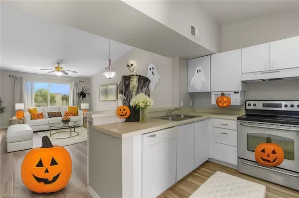 8284 Key Royal CIR #1332, Naples, FL 34119