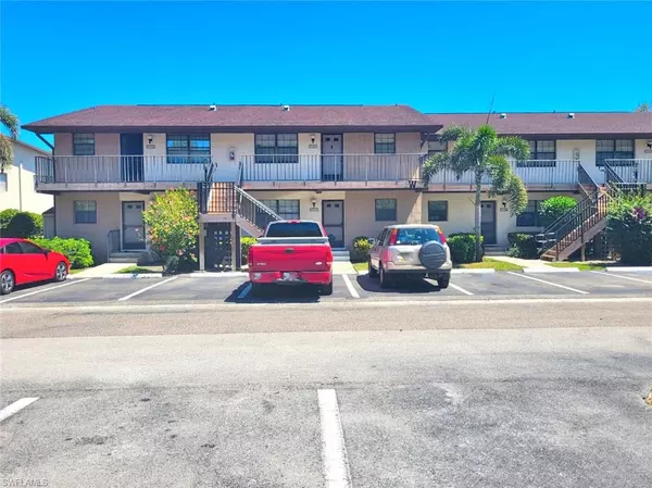 Naples, FL 34113,5271 Treetops DR #W201
