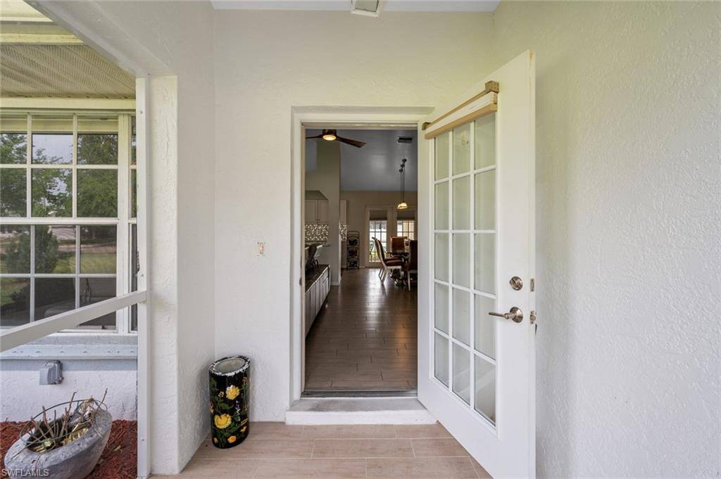 Cape Coral, FL 33991,921 SW 6th PL