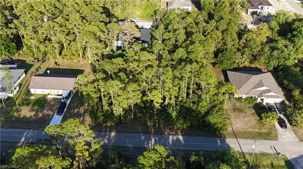 Alva, FL 33920,2004 Robert AVE