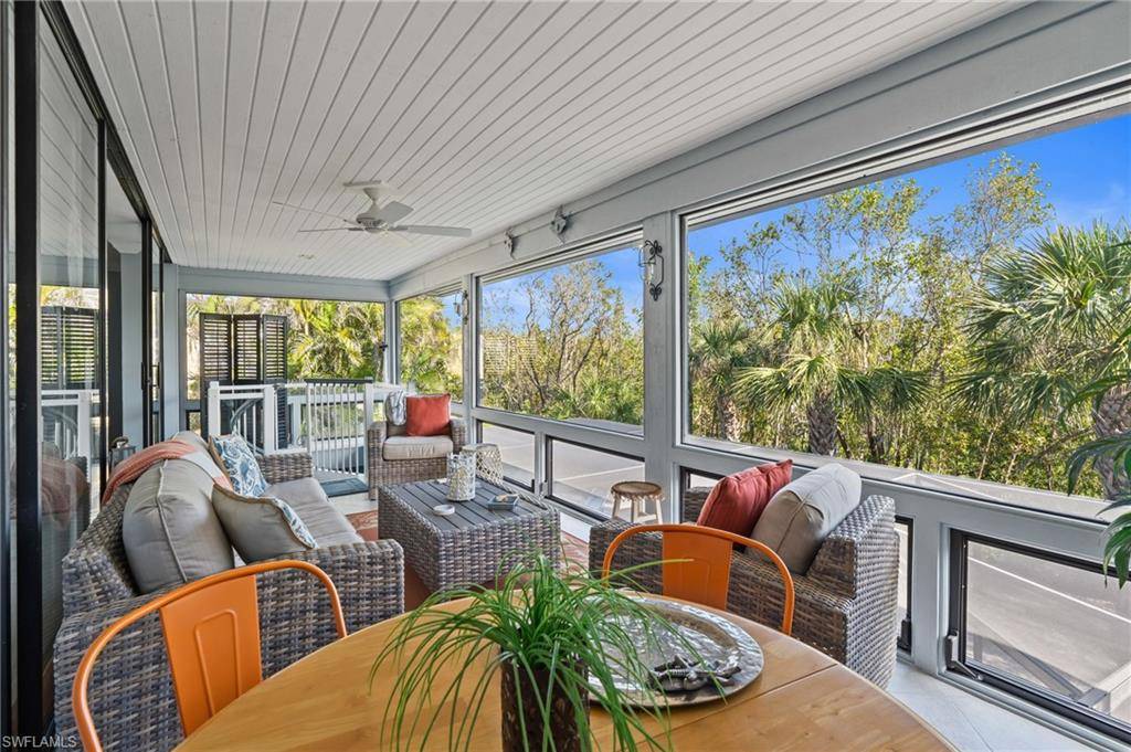 Fort Myers Beach, FL 33931,319 Nature View CT