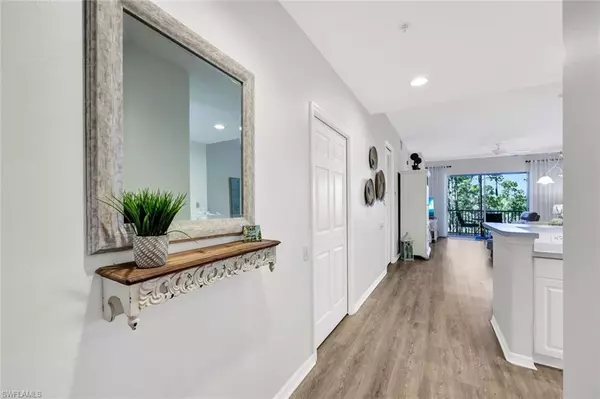 Naples, FL 34120,8239 Parkstone PL #4-305