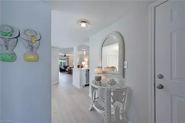 Naples, FL 34112,2736 Kings Lake BLVD #101