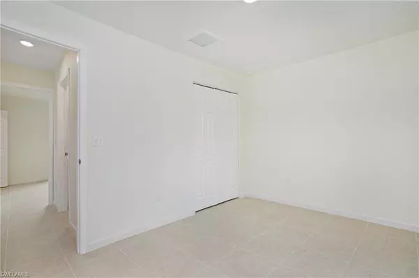 Fort Myers, FL 33916,1861 Lillie ST