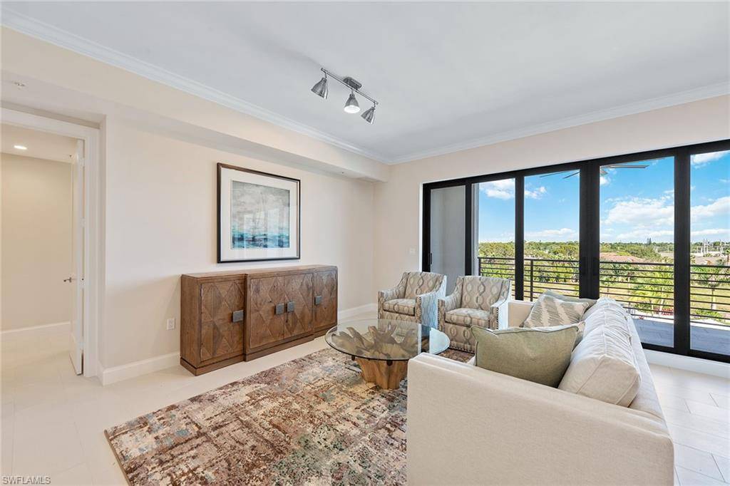 Naples, FL 34102,1111 Central AVE #506