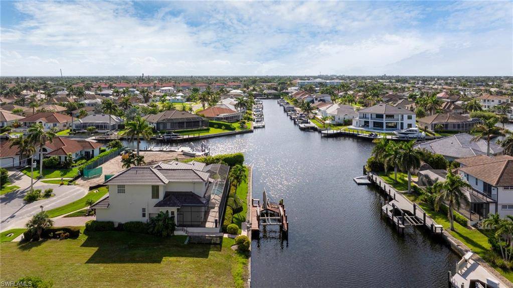 Marco Island, FL 34145,951 Beaver CT