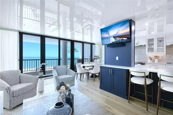 Naples, FL 34103,2389 Gulf Shore BLVD N #302