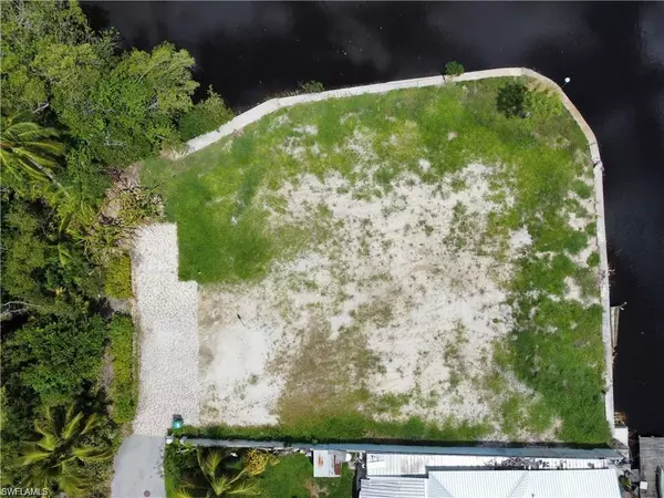 Naples, FL 34102,1550 13th AVE N