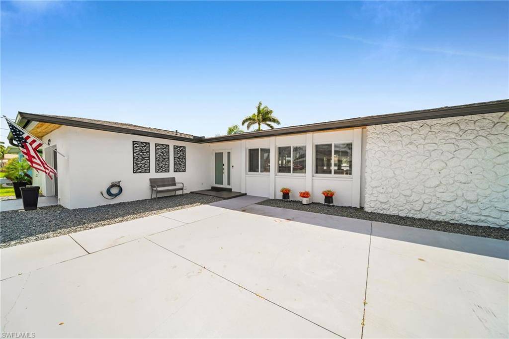 Cape Coral, FL 33904,3816 SE 15th PL