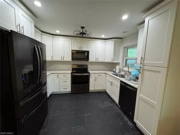 Fort Myers, FL 33901,1636 Coronado RD