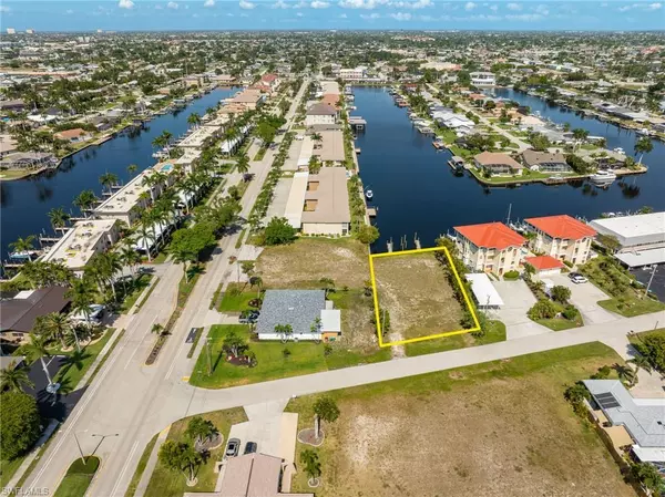 1751 Beach PKWY, Cape Coral, FL 33904