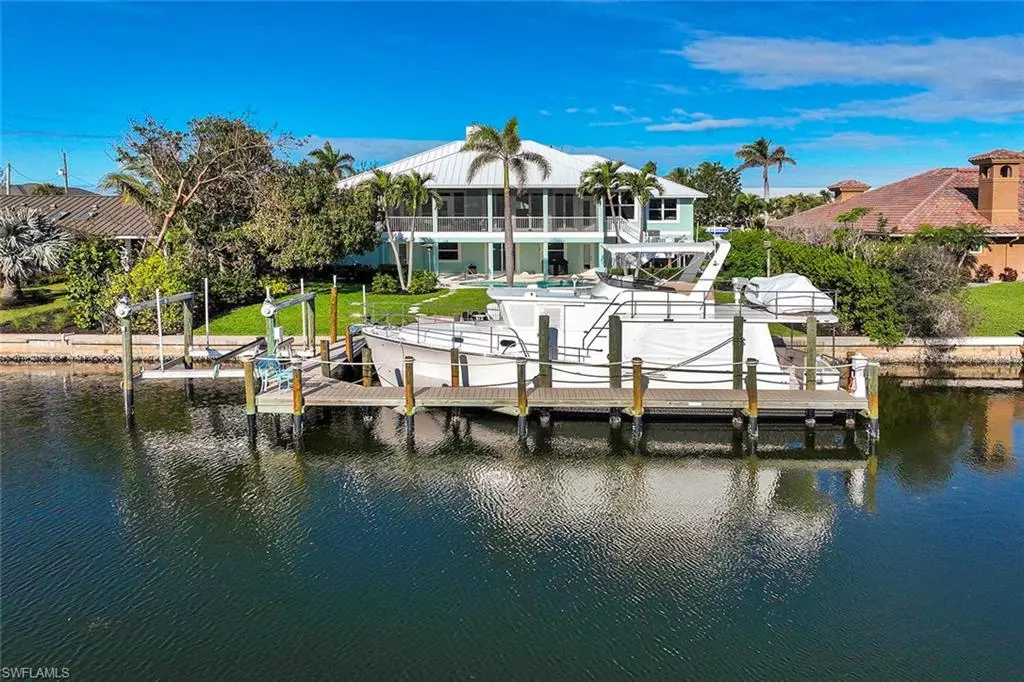 Sanibel, FL 33957,877 Limpet DR
