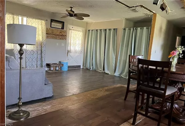 Lehigh Acres, FL 33976,3809 4th ST SW