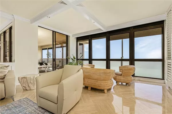 Naples, FL 34103,4301 Gulf Shore BLVD N #1902