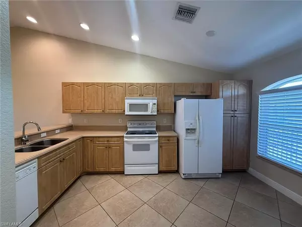 Cape Coral, FL 33991,264 SW 3rd TER #201