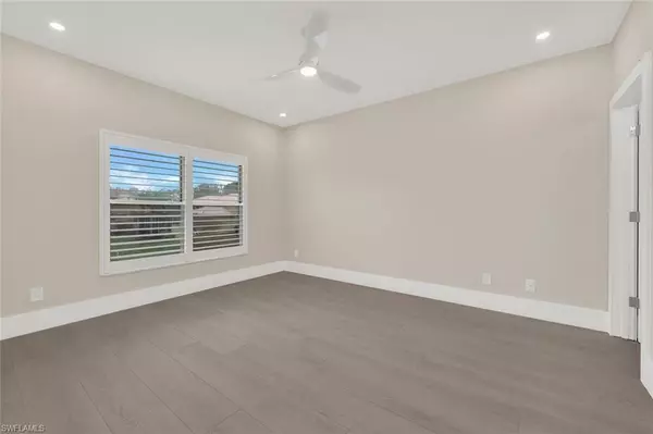 Naples, FL 34119,11408 Quail Village WAY #C-201