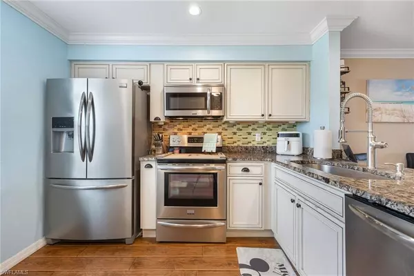 Fort Myers, FL 33919,6300 S Pointe BLVD #125