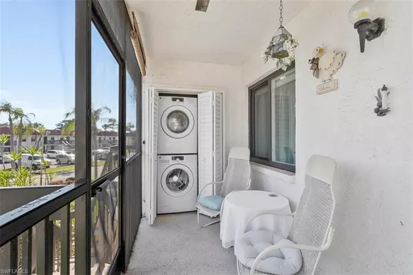 Naples, FL 34116,4321 27th CT SW #203