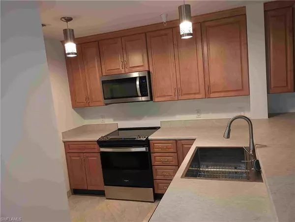 Naples, FL 34112,4510 Botanical Place CIR #104