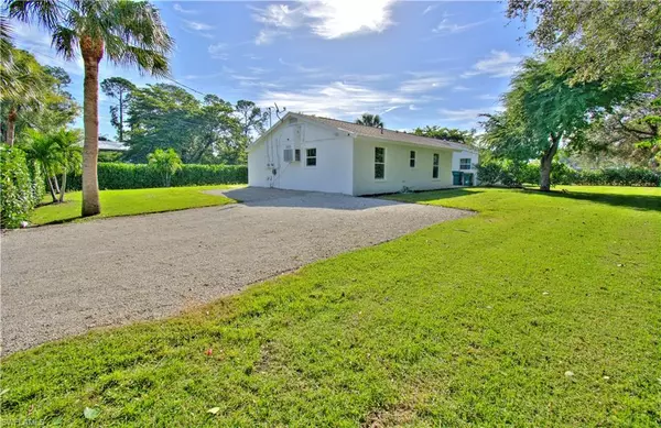 Naples, FL 34112,3092/3080 Coco AVE