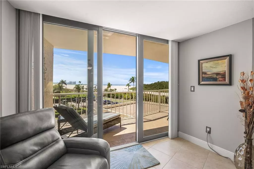 Marco Island, FL 34145,380 Seaview CT #307