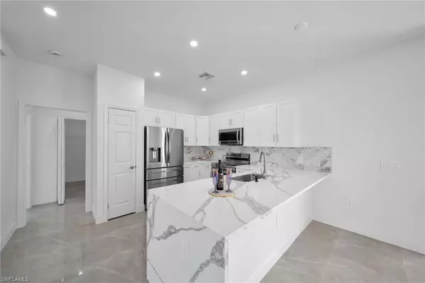 Cape Coral, FL 33993,1122 NW 15th TER