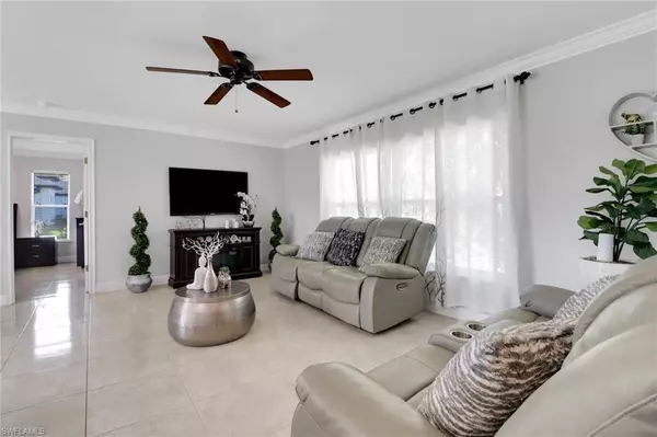 Naples, FL 34117,1530 Everglades BLVD S