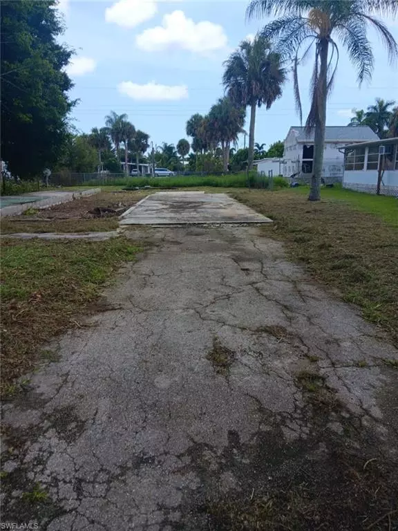 Naples, FL 34114,46 Derhenson DR