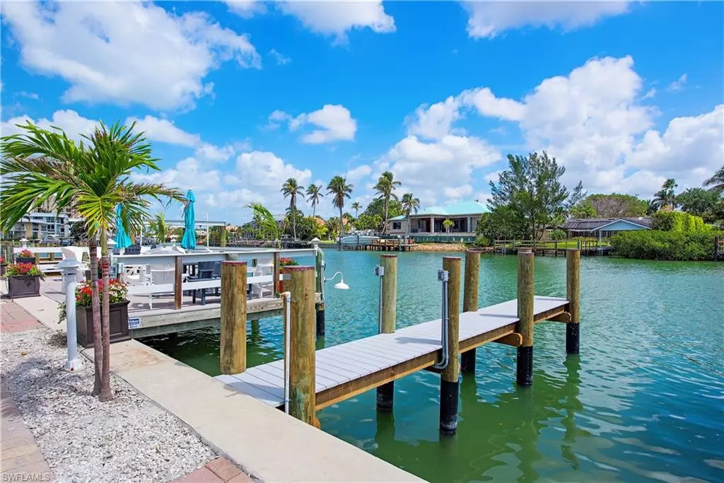 Naples, FL 34102,1950 Gulf Shore BLVD N #309