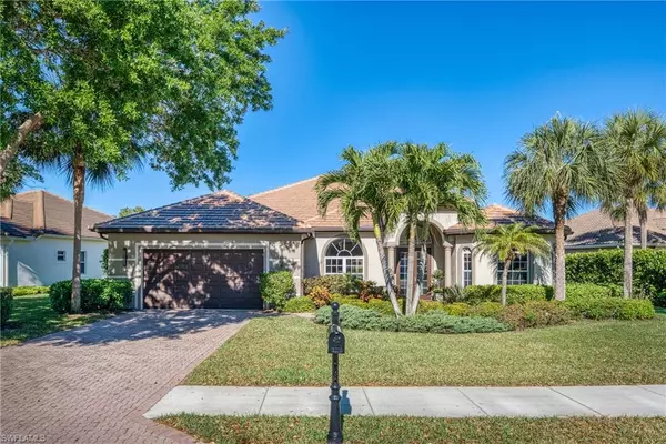 379 Cypress WAY W, Naples, FL 34110